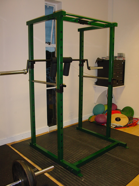 pre-2008 model shown (London Irish). Note: Safety Squat Bar sold seperately.